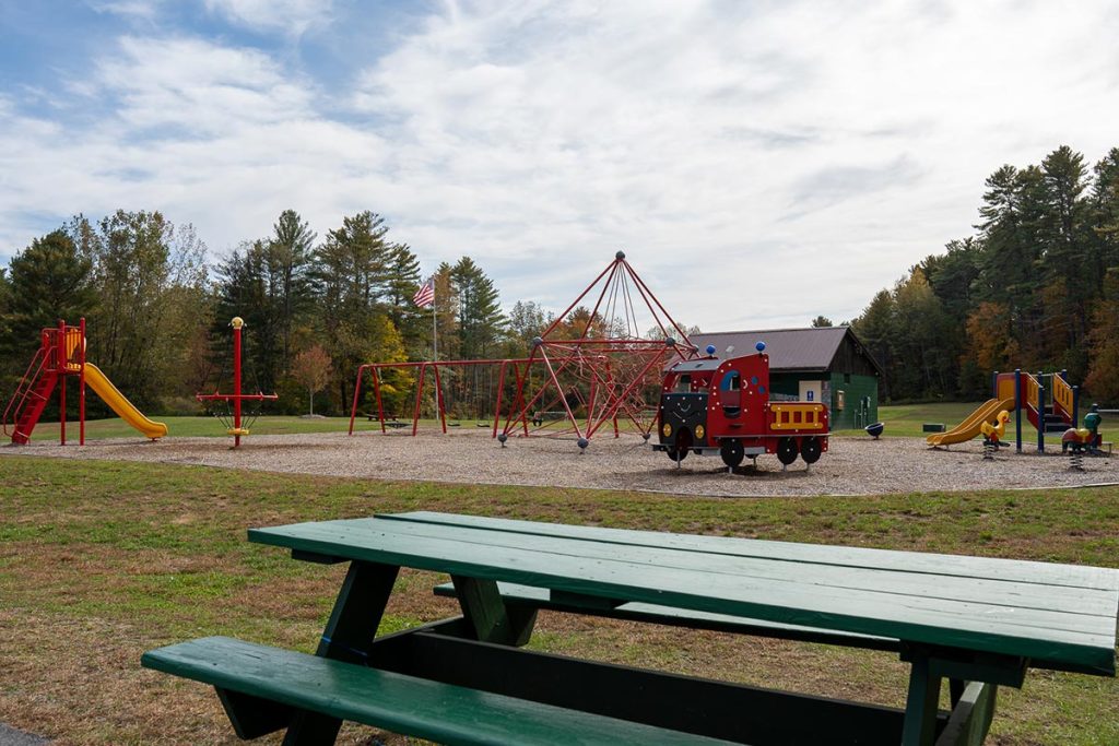 A view of the Middle Grove Parkpark.